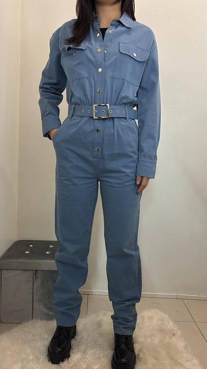 Combinaison avec ceinture assortie