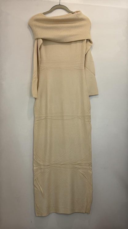 Robe pull épaules dénudées en maille