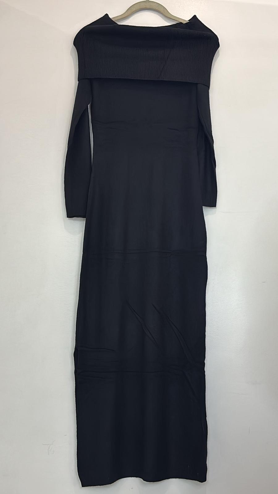 Robe pull épaules dénudées en maille