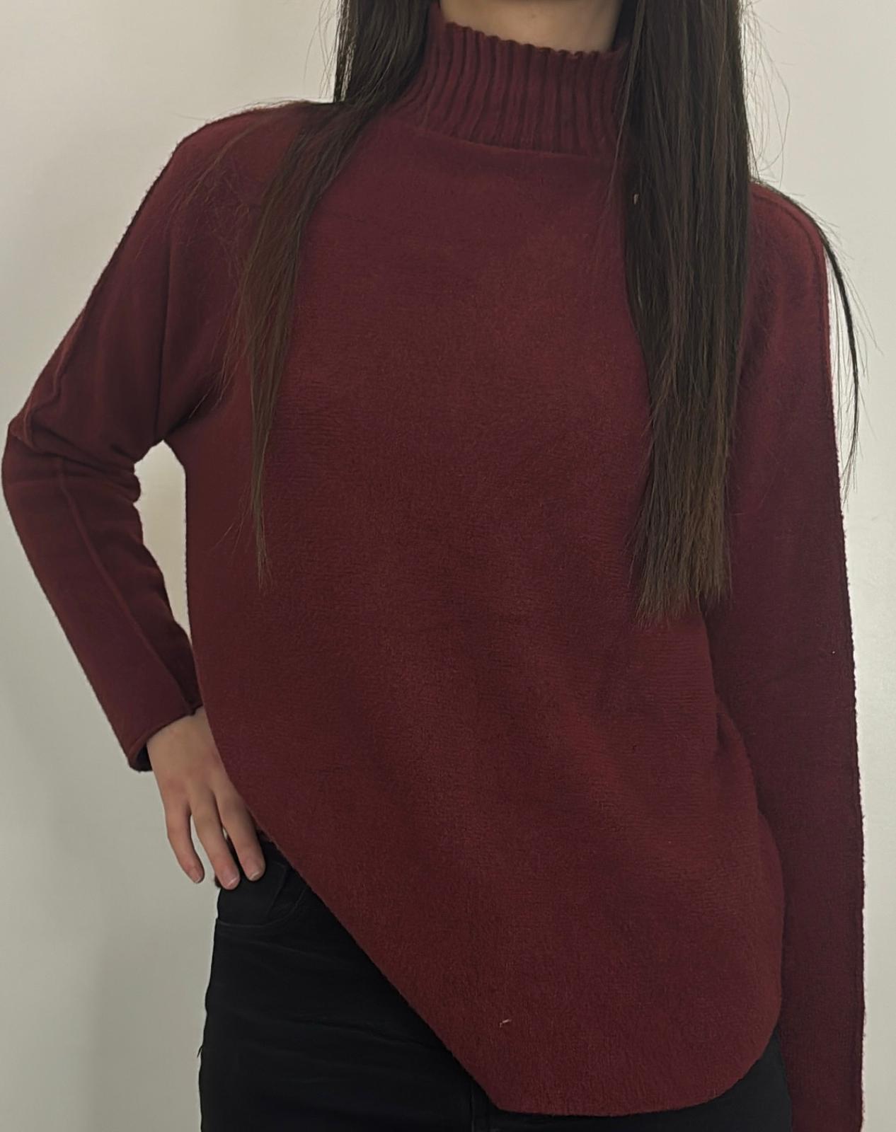 Pull col montant coupe ample et maille douce