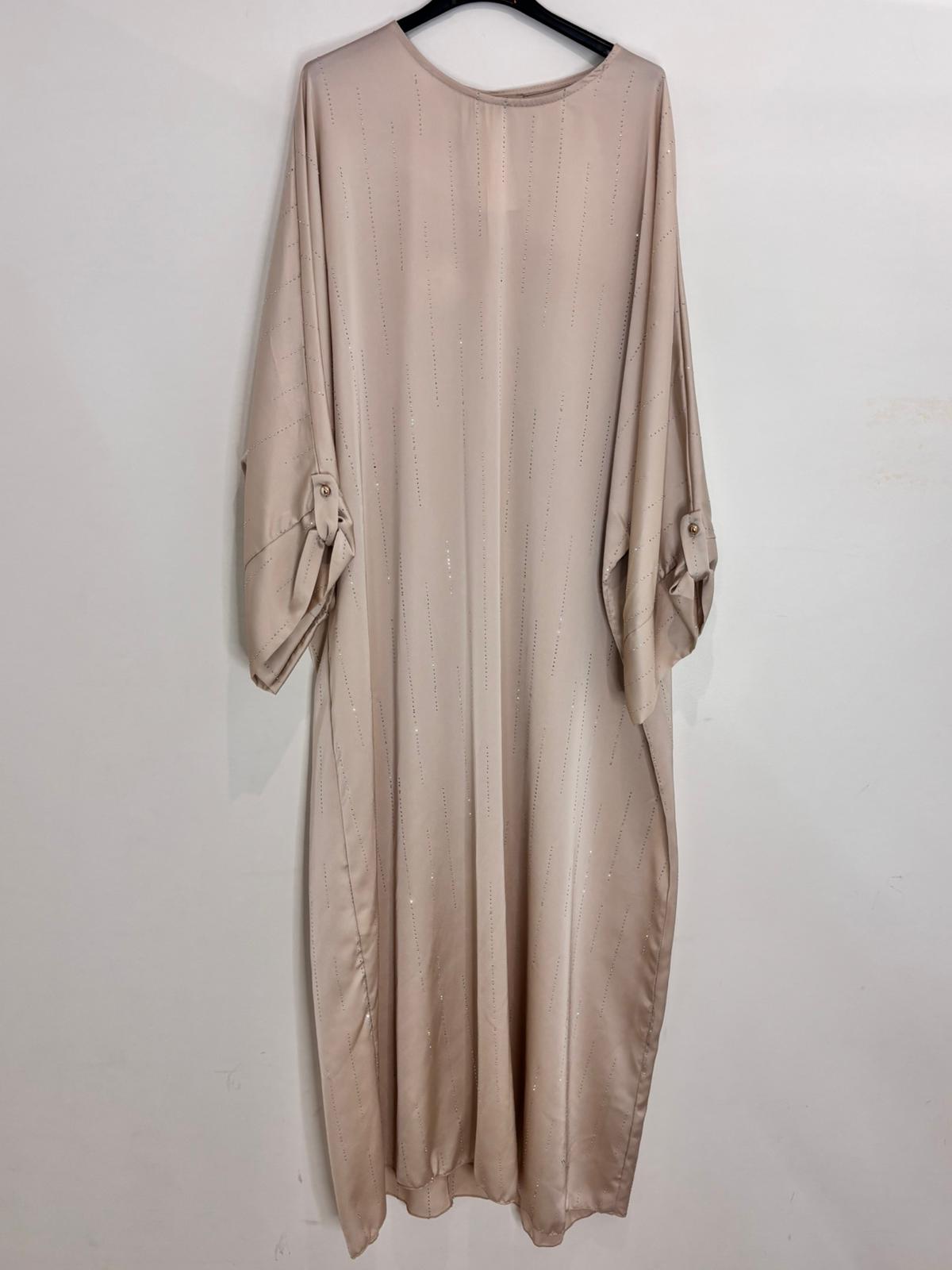 Abaya satinée décorée de strass