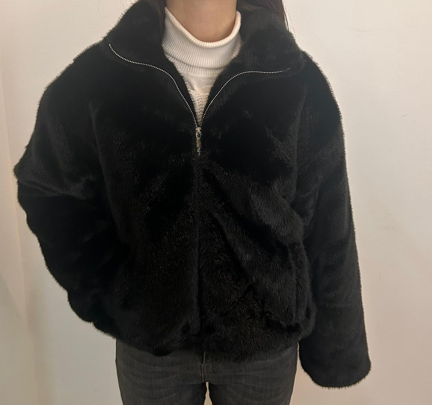 Veste zippée en fausse fourrure