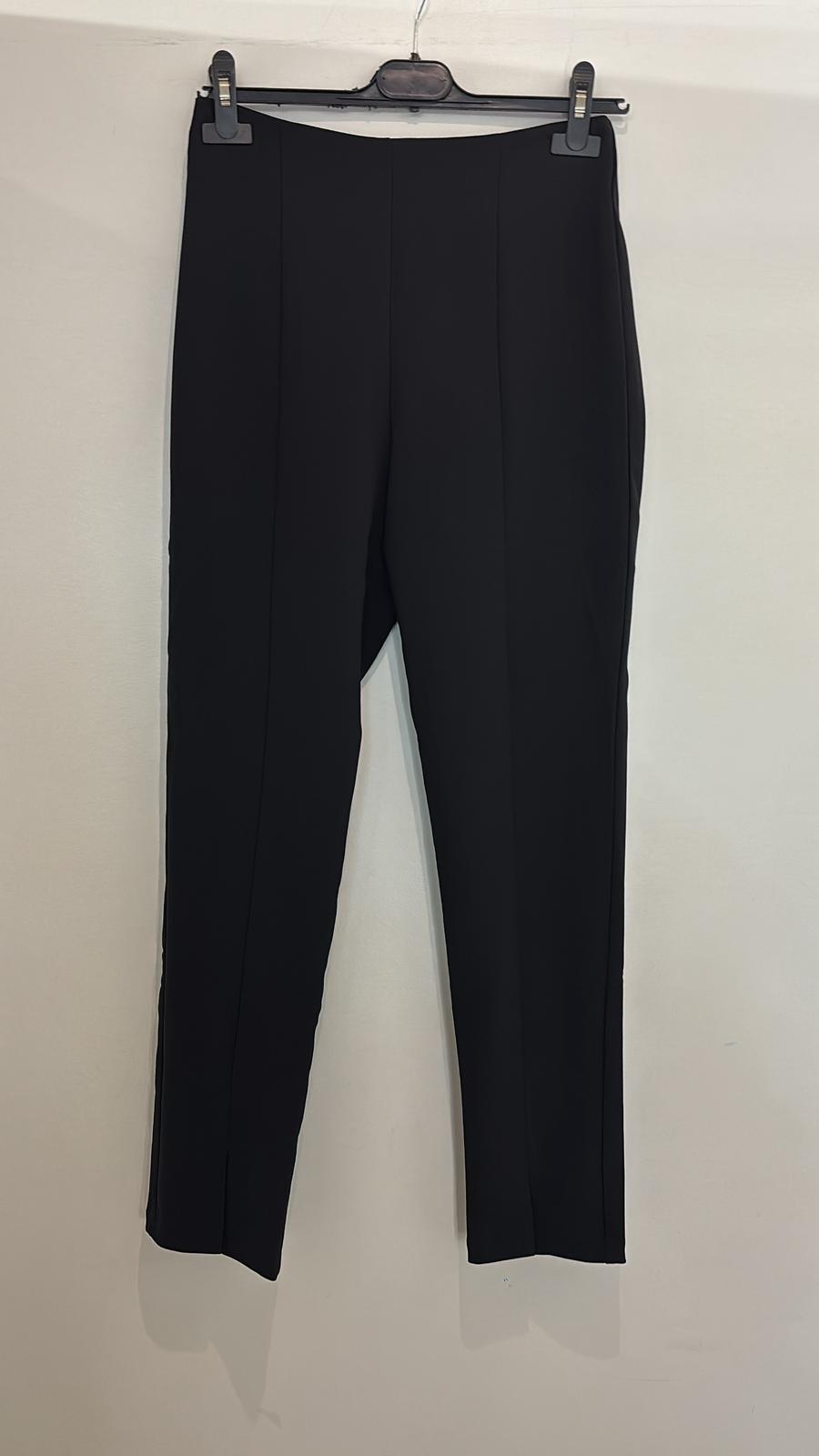 Pantalon avec coupe slim fendue avant