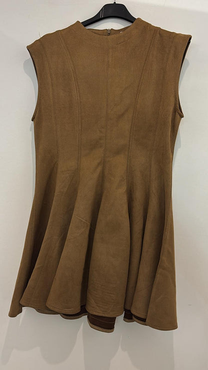 Robe patineuse coupe évasée structurée