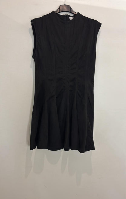 Robe patineuse coupe évasée structurée