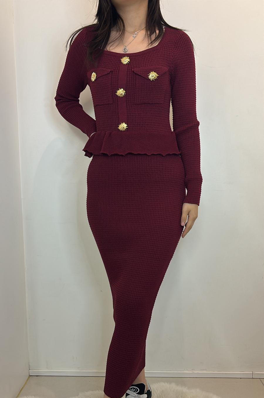 Robe texturée boutons dorés