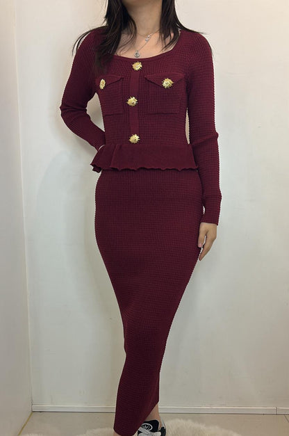 Robe texturée boutons dorés