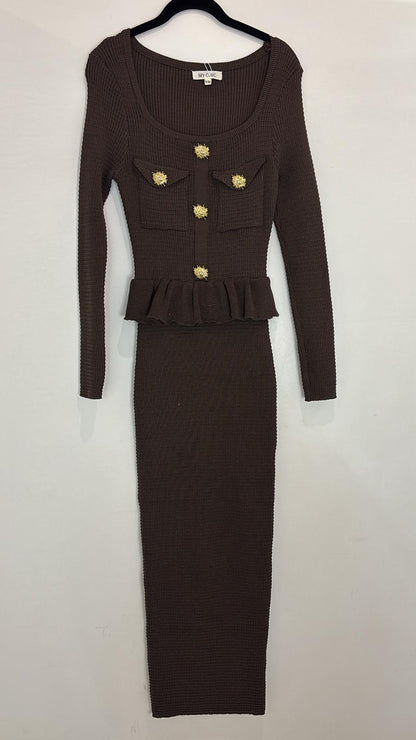 Robe texturée boutons dorés