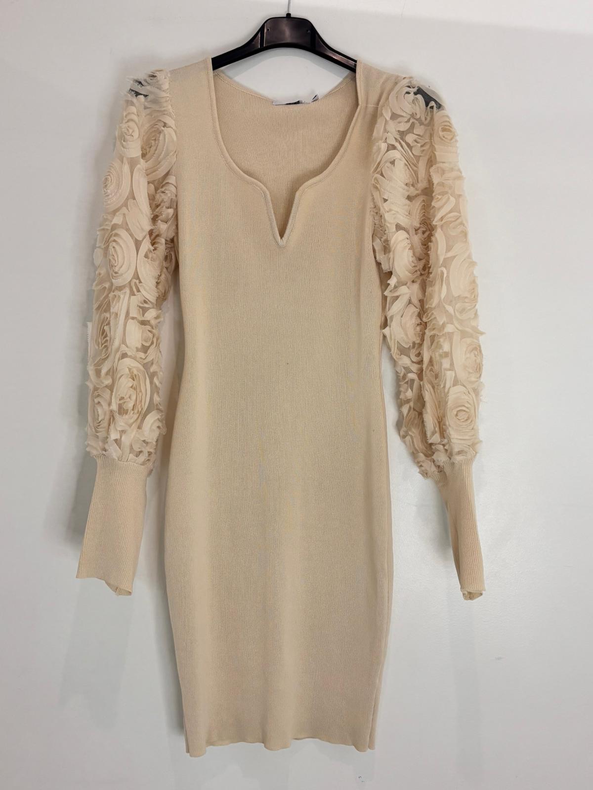 Robe manches roses 3D