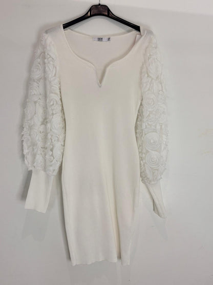 Robe manches roses 3D