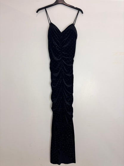 Robe longue drapée et strass