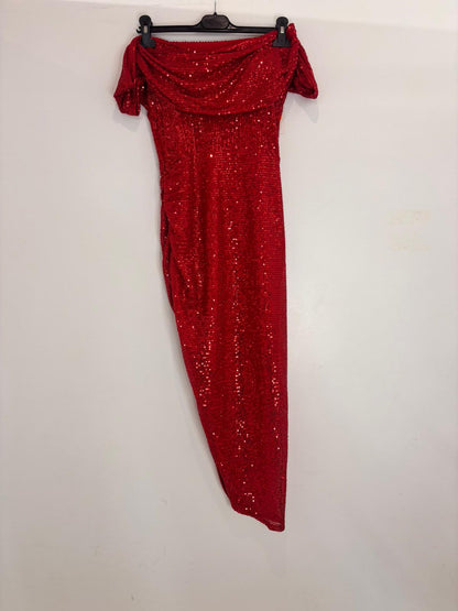 Robe asymétrique sequins scintillants & épaules dégagées