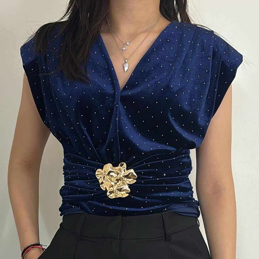 Body velours décolleté plongeant strass & fleur dorée