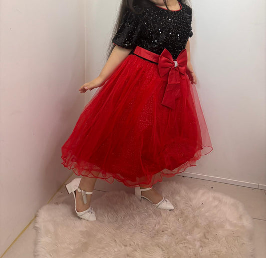 Robe étincelante à sequins & grand nœud