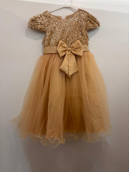 Robe en tulle scintillant avec sequins & nœud