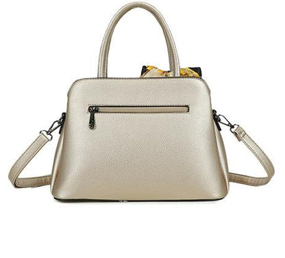 Sac à main texturé avec foulard et pompon porté main & bandoulière