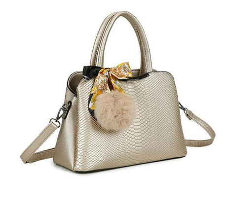 Sac à main texturé avec foulard et pompon porté main & bandoulière