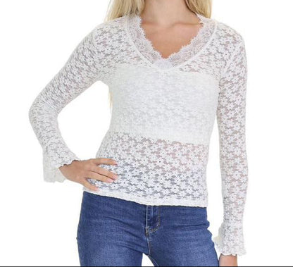Top en dentelle à col V et manches évasées