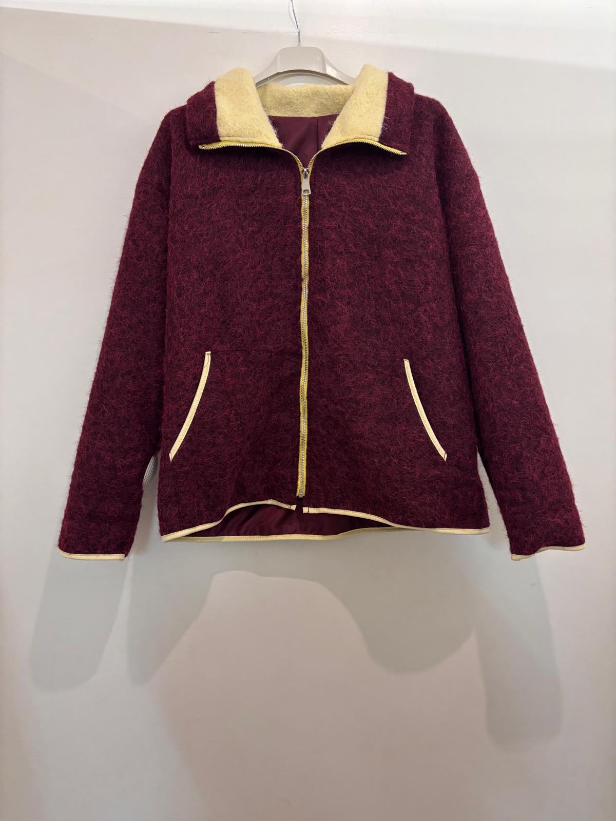 Veste courte à col zippé