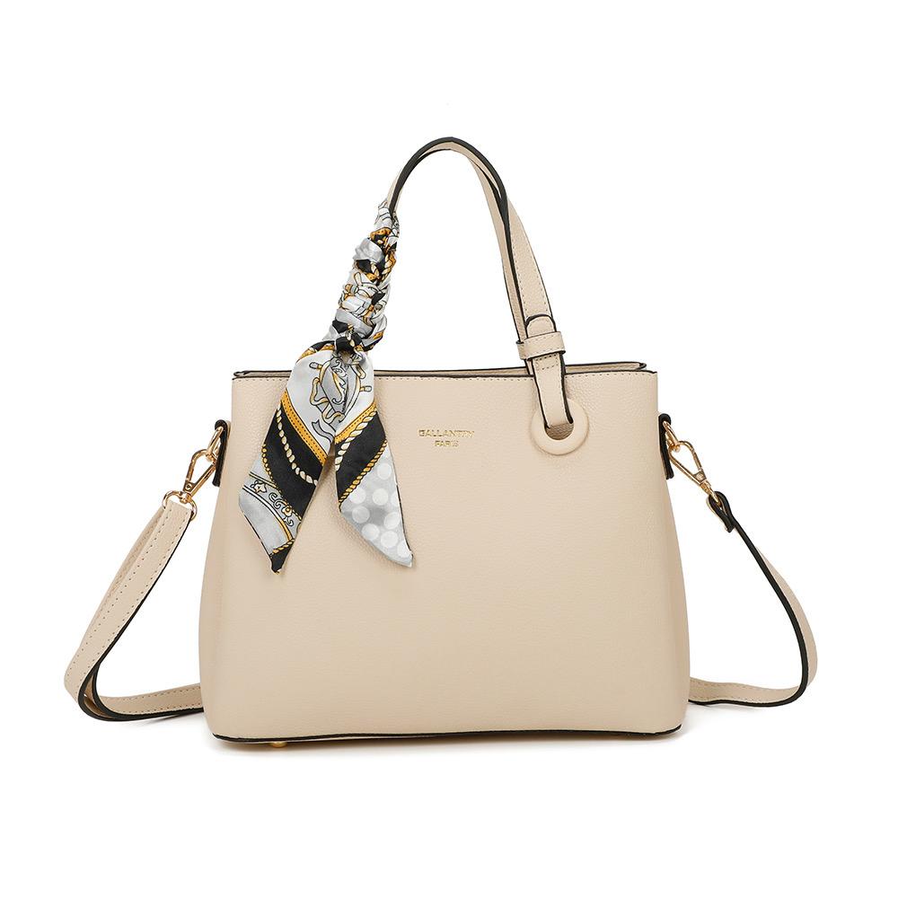 Sac à main avec foulard décoratif et bandoulière