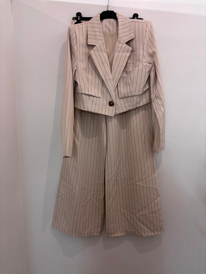 Ensemble tailleur rayé veste courte & pantalon large