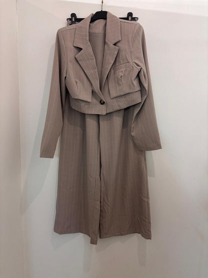 Ensemble tailleur rayé veste courte & pantalon large
