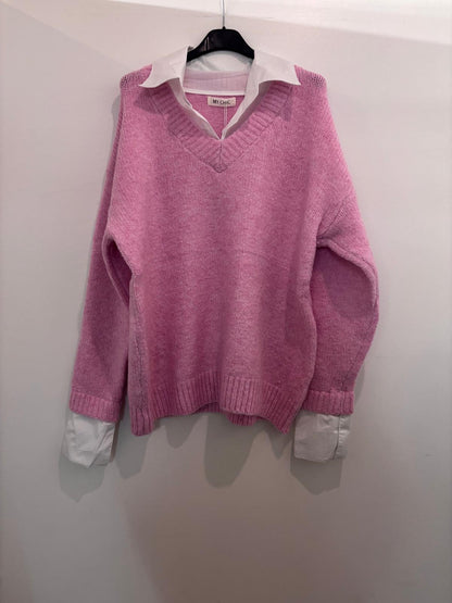 Pull en maille avec col V avec chemise blanche intégrée