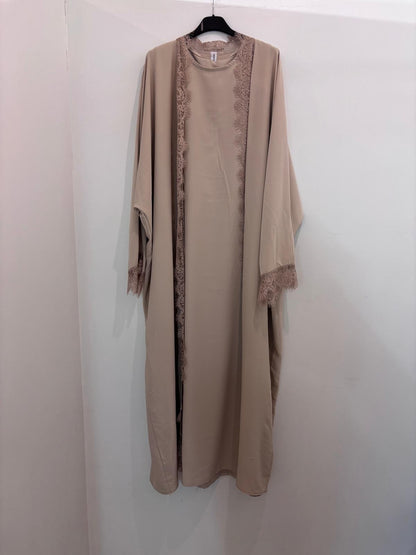 Ensemble long avec kimono et robe assortie en dentelle