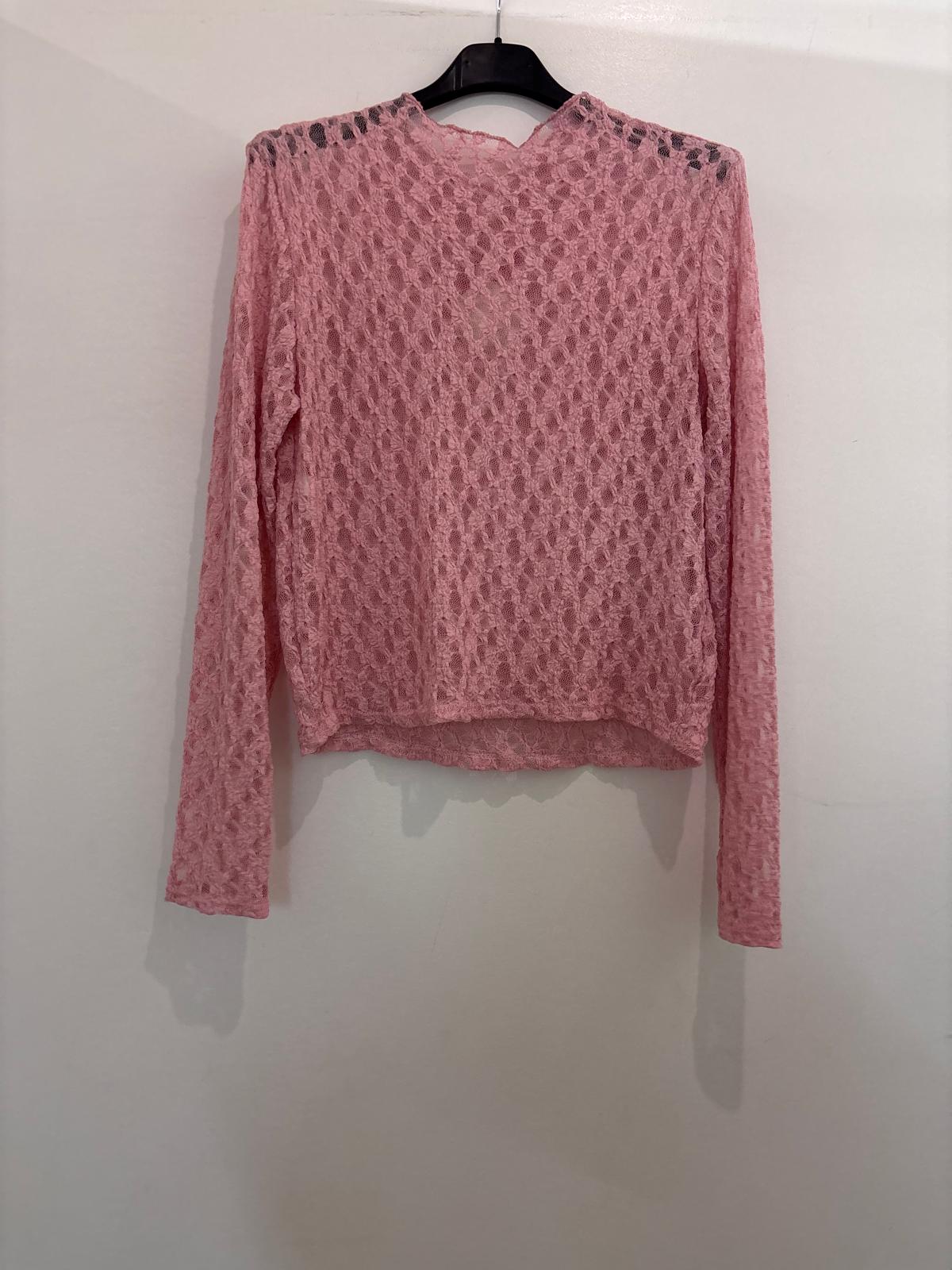 Top en dentelle manches longues