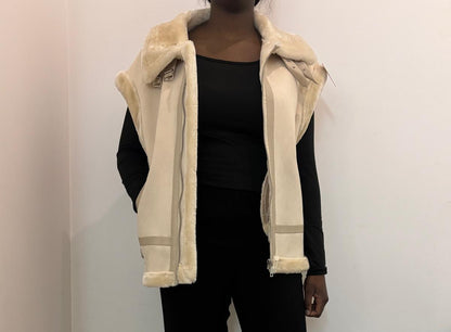 Veste sans manches doublé en fausse fourrure