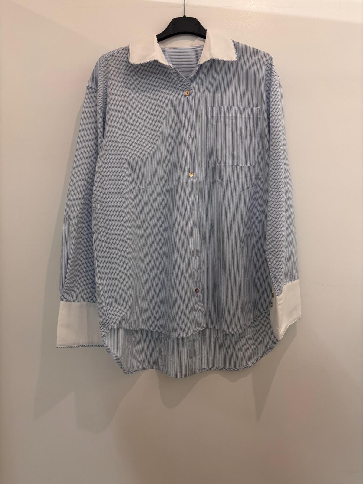 Chemise à rayures avec poignets contrastés blancs