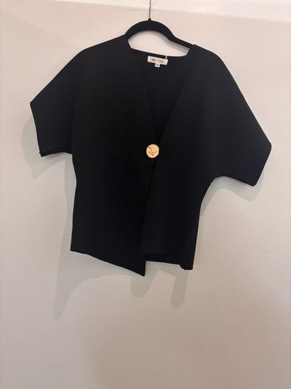 Haut à manches larges avec bouton doré