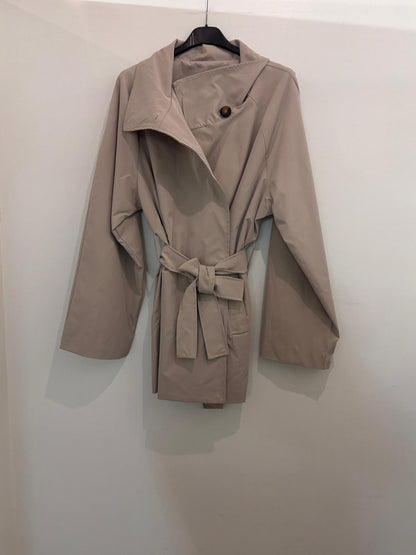 Veste mi-saison à col montant et ceinture nouée