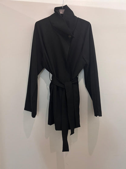 Veste mi-saison à col montant et ceinture nouée