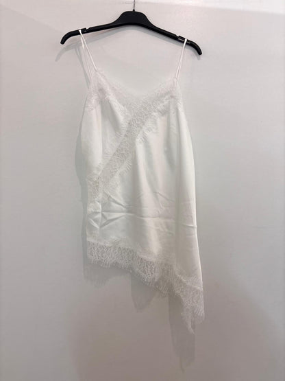 Top satin asymétrique avec dentelle