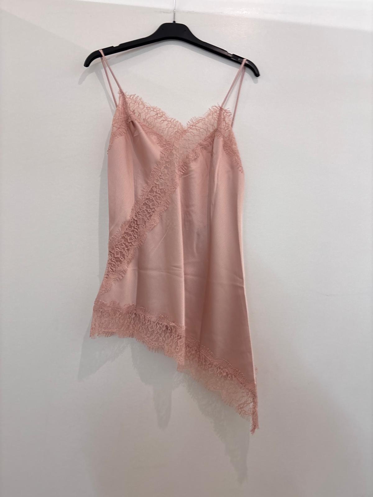 Top satin asymétrique avec dentelle