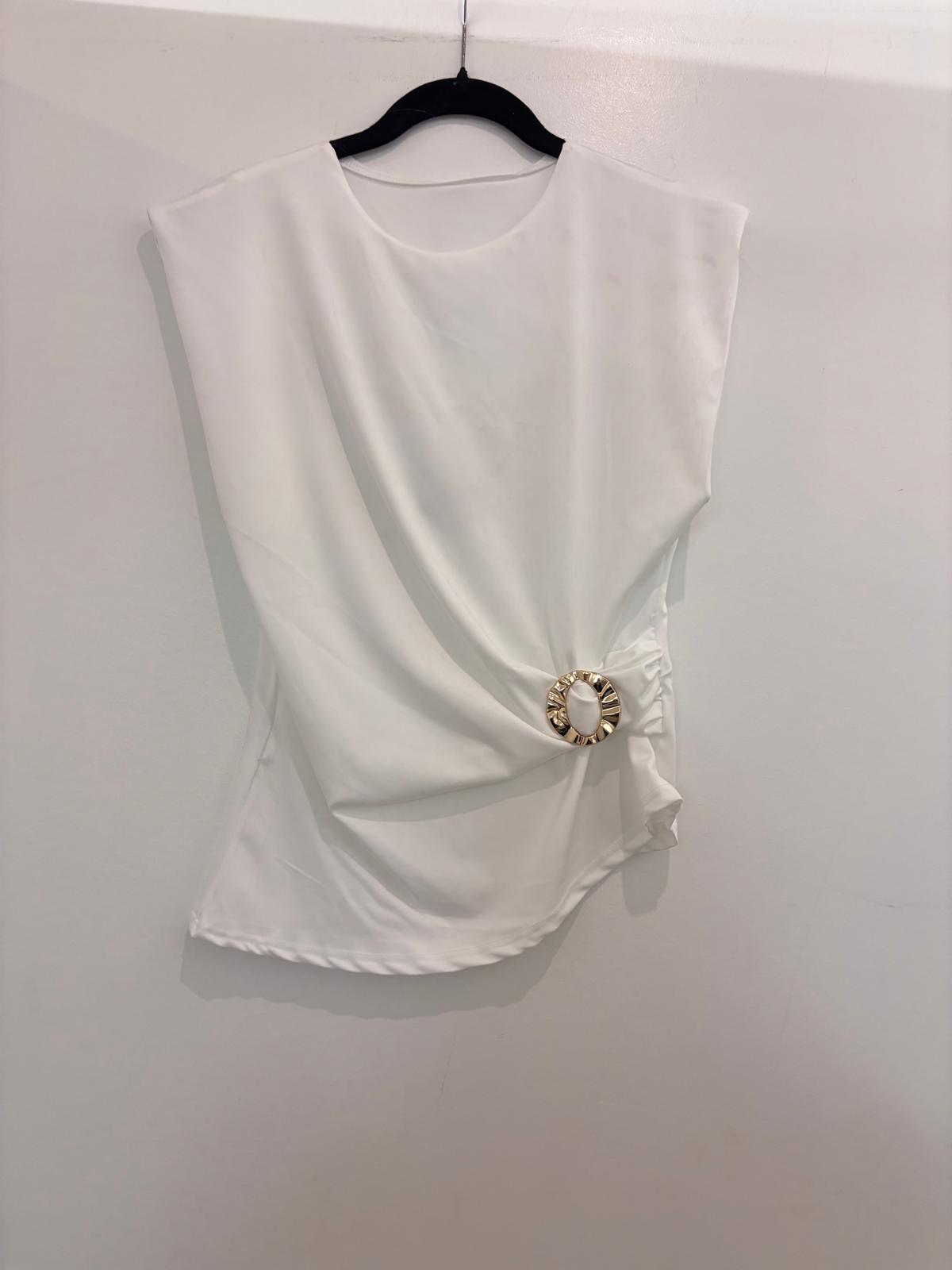 Top drapé avec boucle décorative