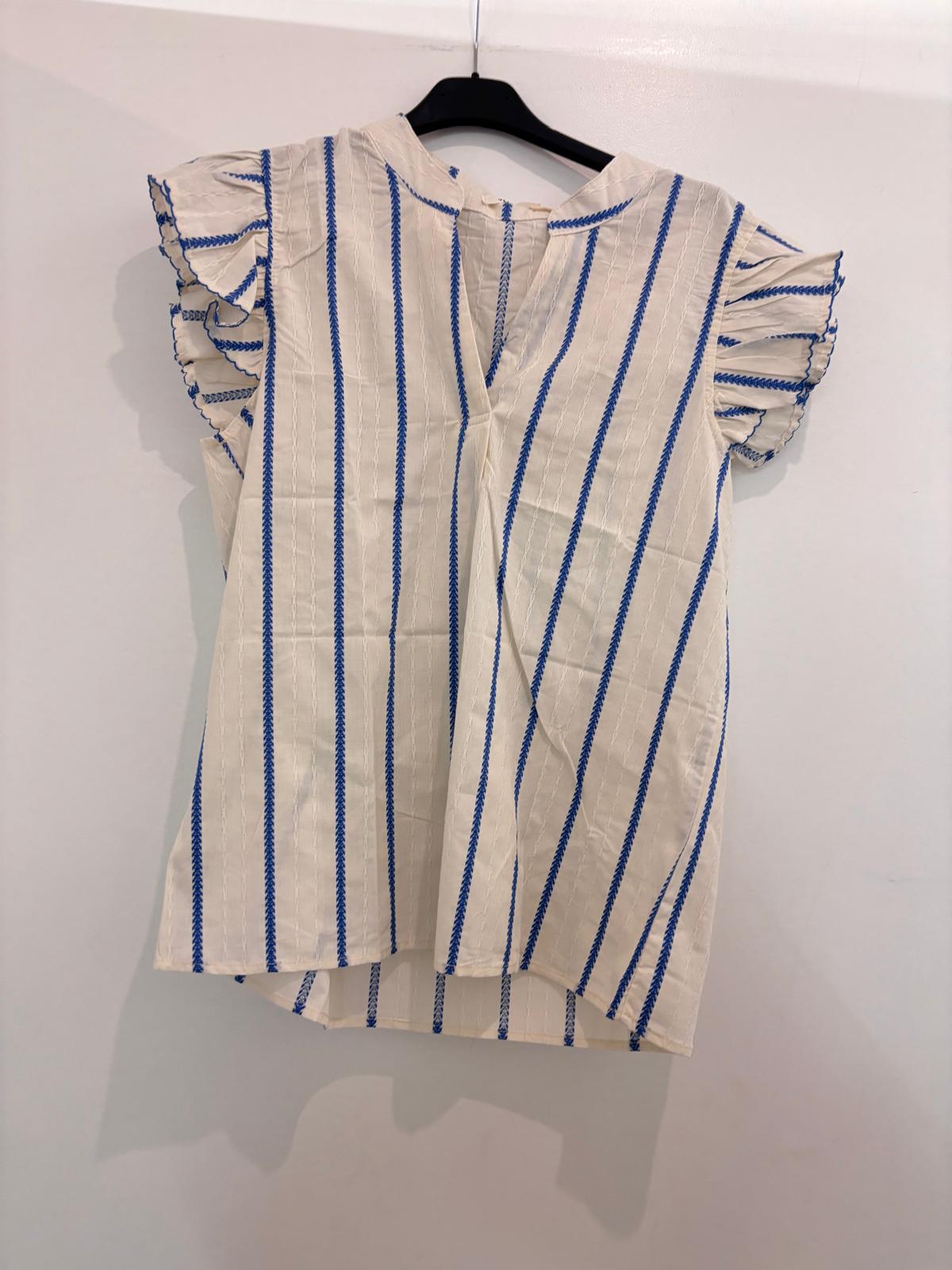 Blouse rayée à manches volantées