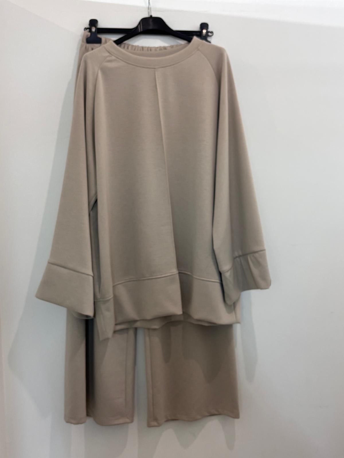 Ensemble avec sweat col rond oversize et pantalon large fluide