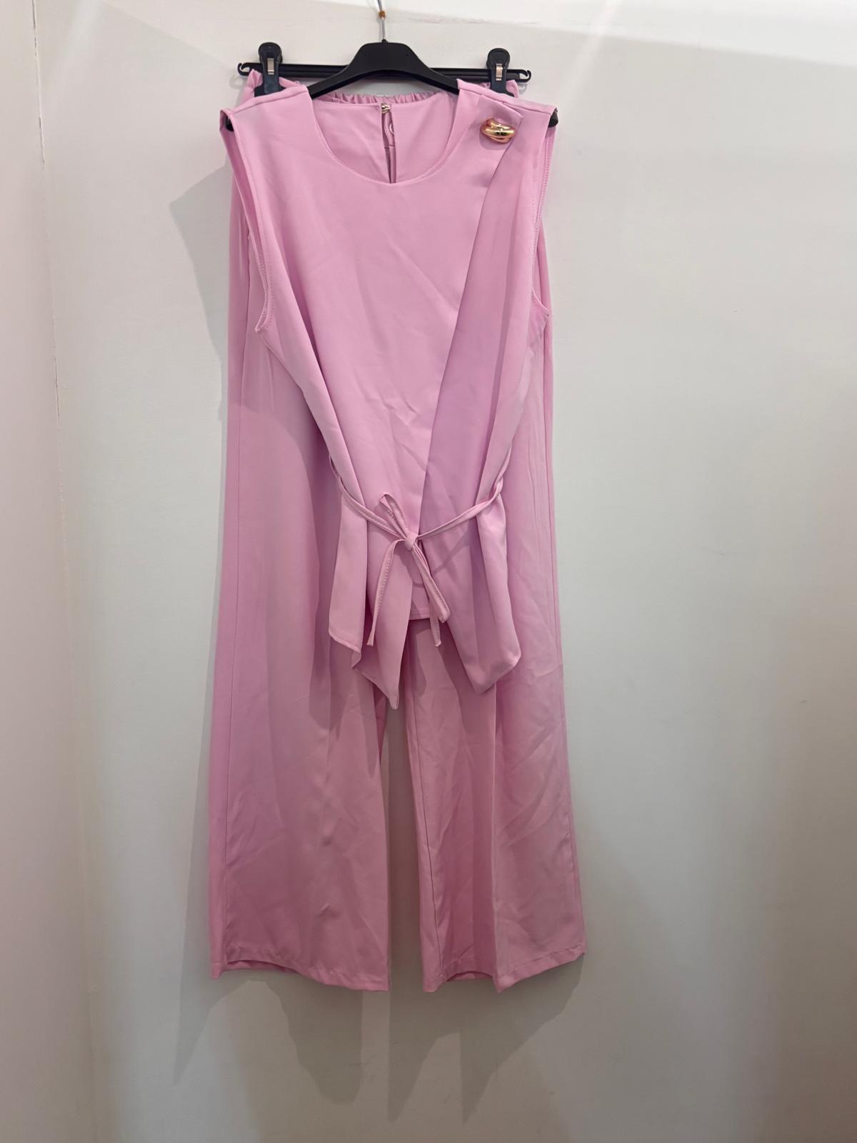 Ensemble  – Top sans manches ceinturé avec broche dorée& pantalon wide-leg