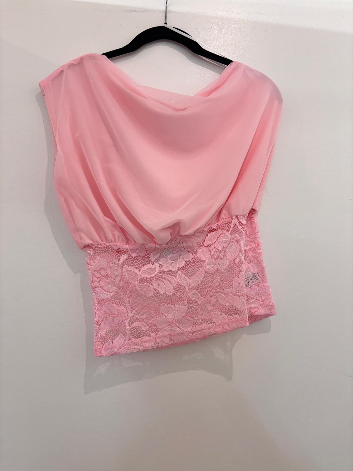 Top sans manches bimatière col bénitier drapé et bas en dentelle florale