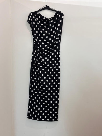 Robe à pois col bénitier drapé sans manches et fronces latérales