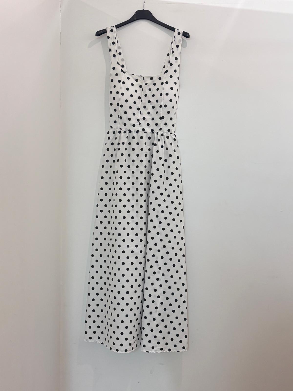 Robe longue à pois décolleté carré à larges bretelles et bas ample
