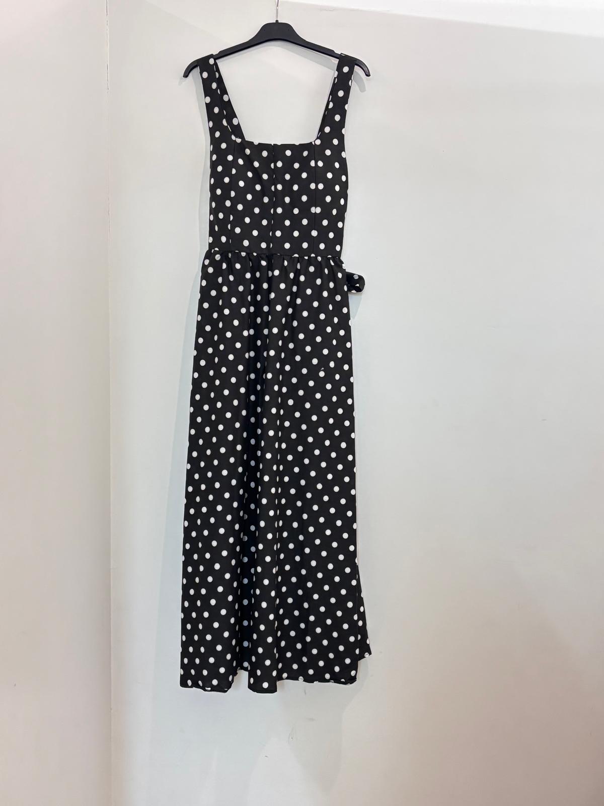Robe longue à pois décolleté carré à larges bretelles et bas ample