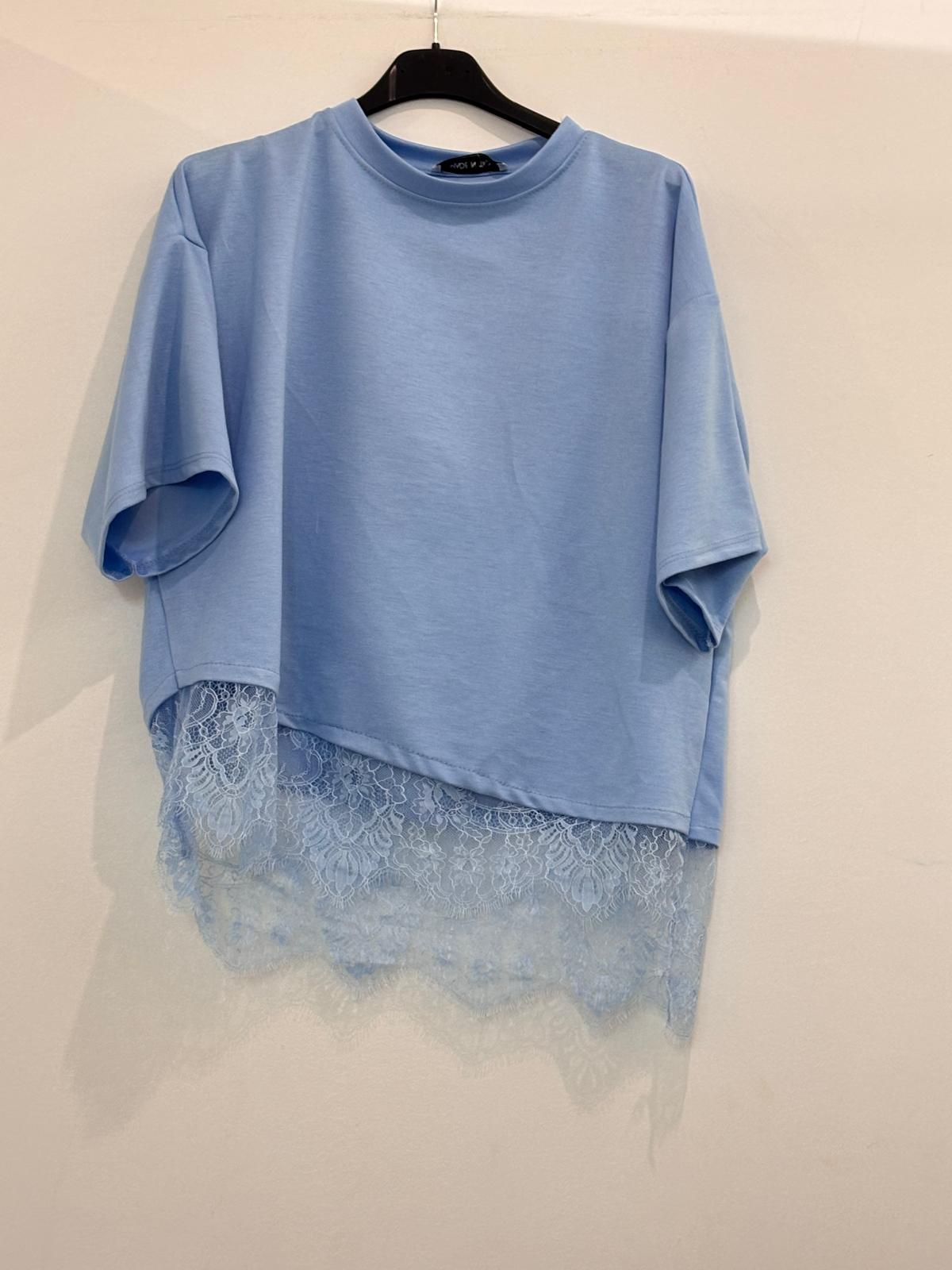 T-shirt oversize bas asymétrique en dentelle florale transparente