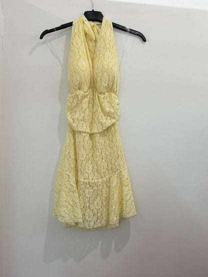 Robe Courte en Dentelle à Col Halter