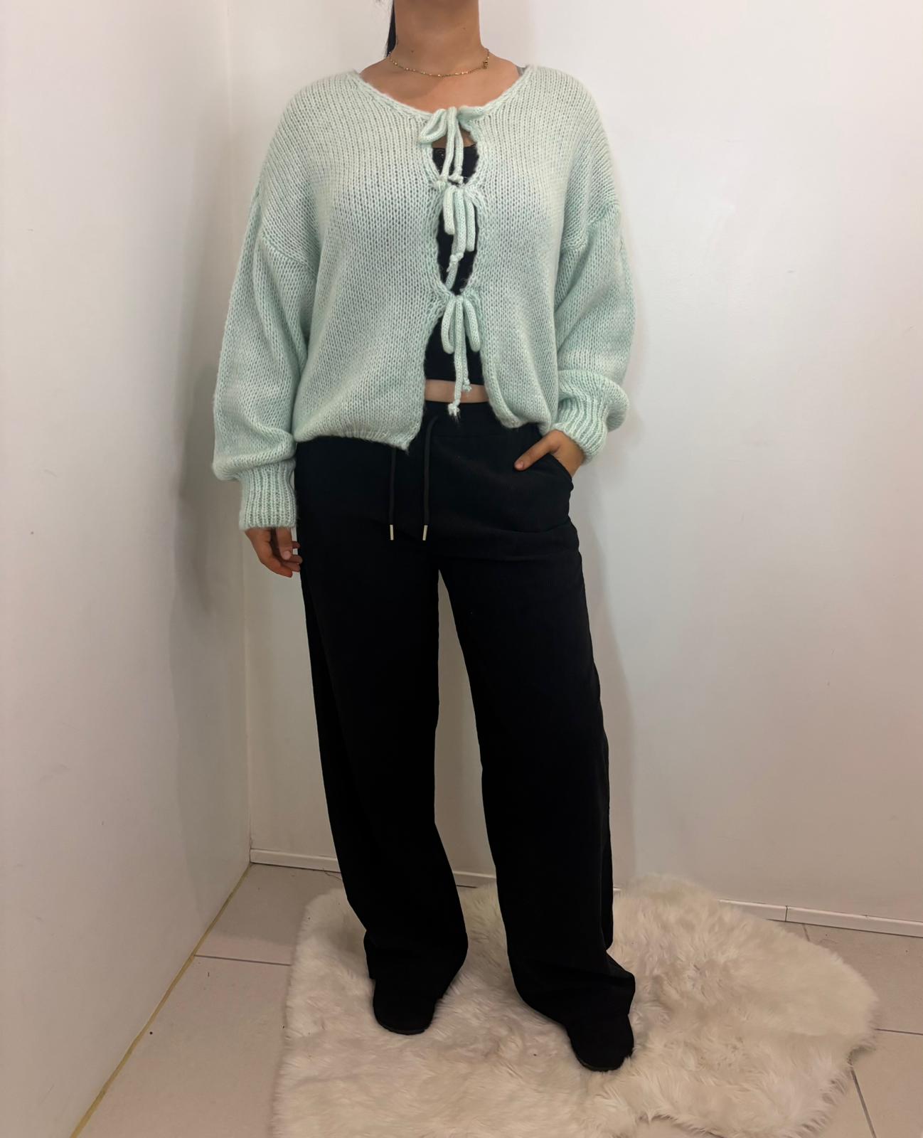 Pull oversize à nœuds sur le devant