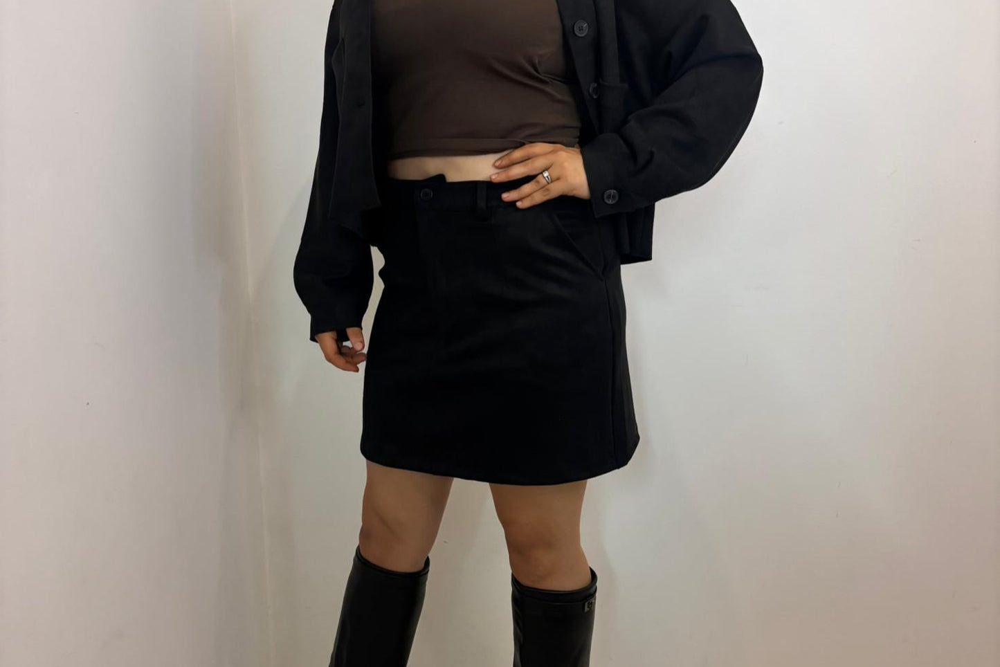 Jupe courte droite avec short intégré