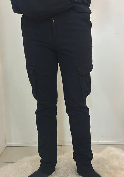 Cargo classique coupe slim et poches renforcées