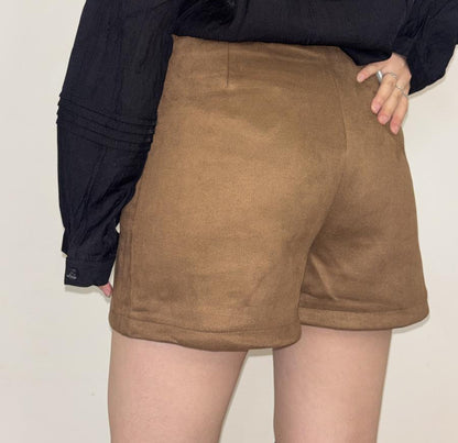 Short jupe portefeuille en suédine